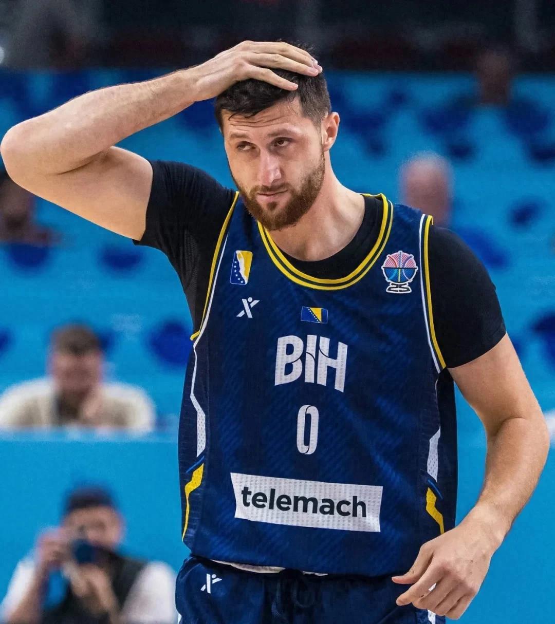 关于赛地聚焦——欧篮联关键时刻热度飙升，罗马调整名单，悬念犹存，球队文化再被提及的信息